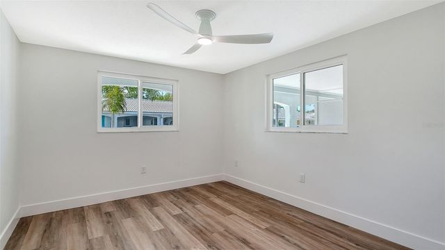 711 SPANISH DRIVE S, Longboat Key, FL 34228