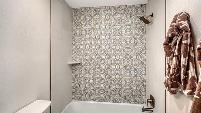 711 SPANISH DRIVE S, Longboat Key, FL 34228