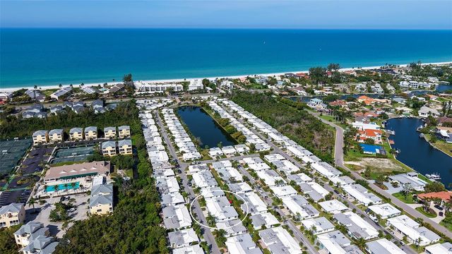 711 SPANISH DRIVE S, Longboat Key, FL 34228