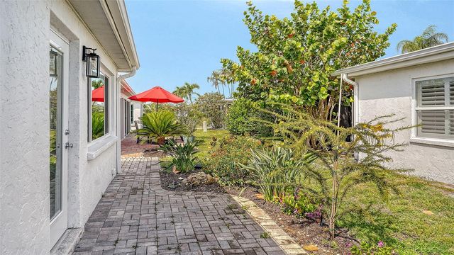 711 SPANISH DRIVE S, Longboat Key, FL 34228