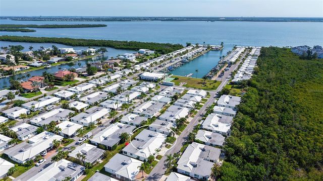 711 SPANISH DRIVE S, Longboat Key, FL 34228