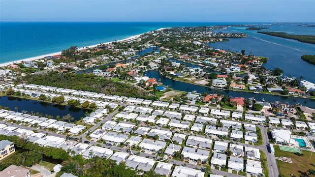 711 SPANISH DRIVE S, Longboat Key, FL 34228