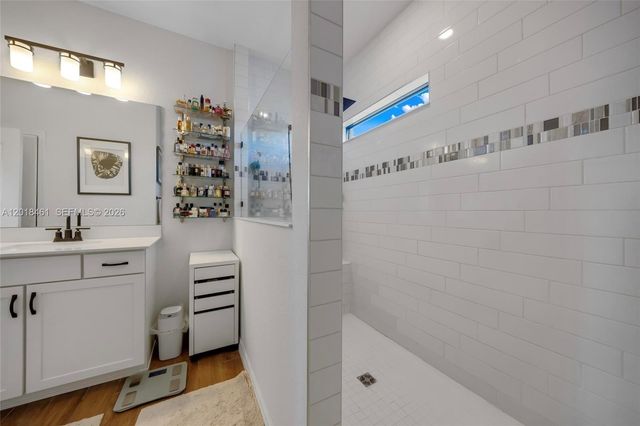 2454 Primrose Pl, Oakland Park, FL 33309