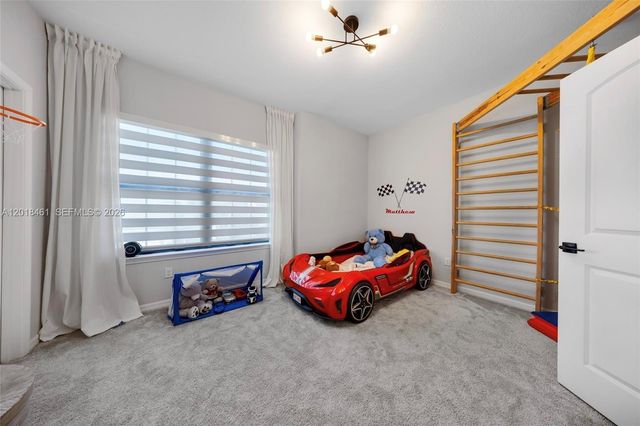 2454 Primrose Pl, Oakland Park, FL 33309