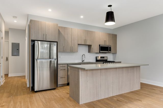 1807 W Division Street 301, Chicago, IL 60622