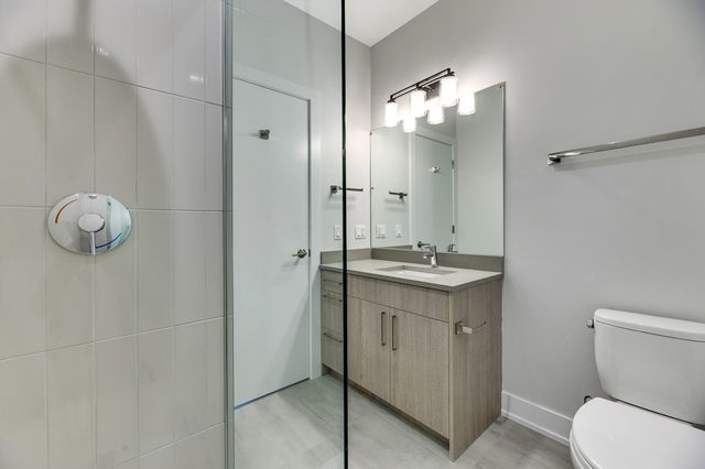 1807 W Division Street 301, Chicago, IL 60622