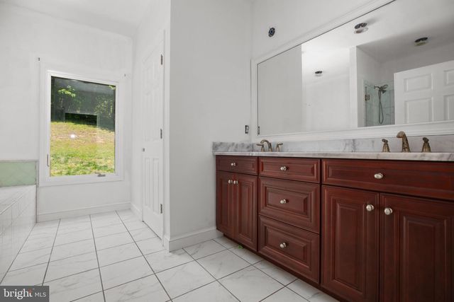 41 TWIN CREEKS LN, Fredericksburg, VA 22405