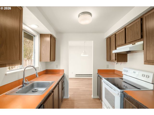 2635 Se 170TH Ave, Portland, OR 97236