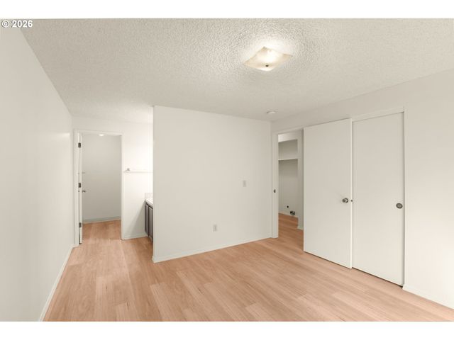 2635 Se 170TH Ave, Portland, OR 97236