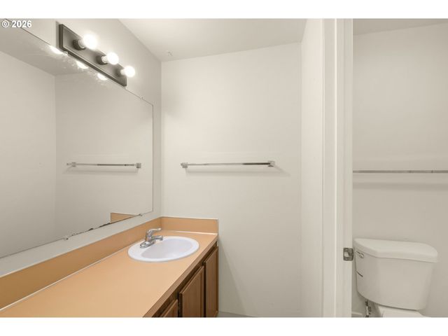 2635 Se 170TH Ave, Portland, OR 97236