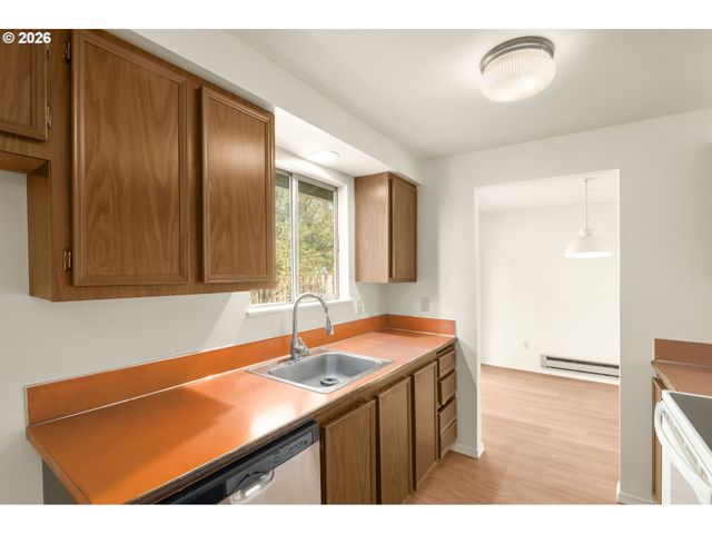 2635 Se 170TH Ave, Portland, OR 97236