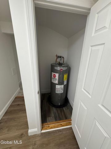 25 13th Street, Watervliet, NY 12189