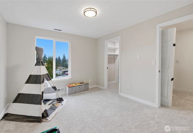 925 S 310th Place, Federal Way, WA 98003