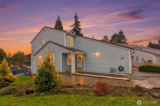 925 S 310th Place, Federal Way, WA 98003