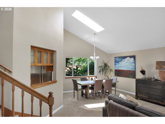 1040 Sw TALL OAKS Dr, Mc Minnville, OR 97128
