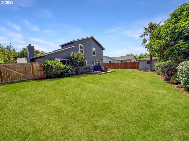 1040 Sw TALL OAKS Dr, Mc Minnville, OR 97128