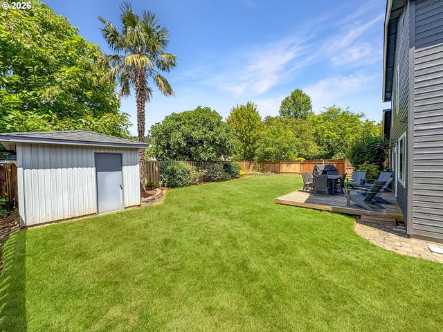 1040 Sw TALL OAKS Dr, Mc Minnville, OR 97128
