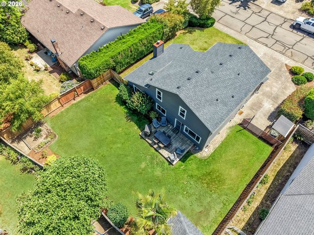 1040 Sw TALL OAKS Dr, Mc Minnville, OR 97128