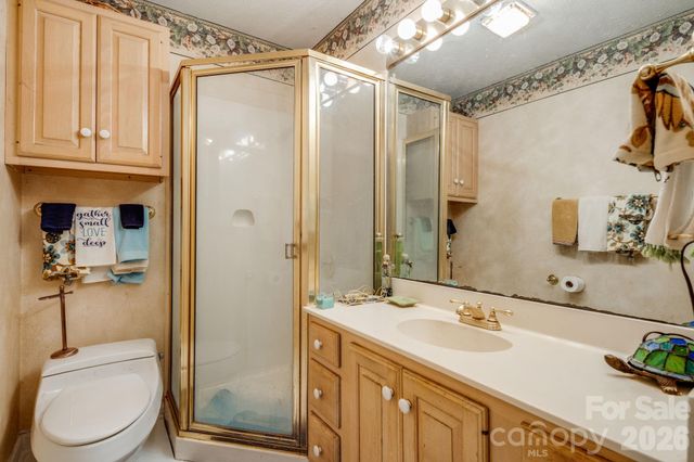 121 Ohara Circle, Hendersonville, NC 28739