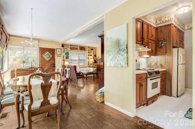 121 Ohara Circle, Hendersonville, NC 28739
