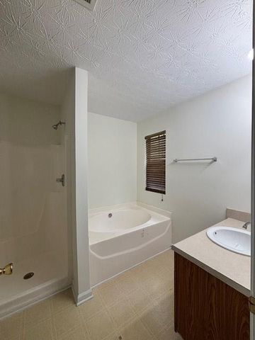 1560 Eastern Sunrise Lane, Decatur, GA 30034