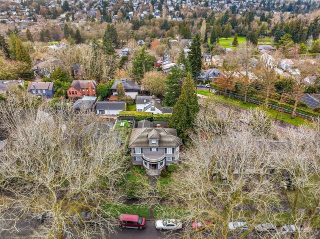 1021 34th Avenue E, Seattle, WA 98112