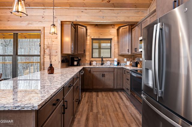 2247 Headrick Lead, Sevierville, TN 37862