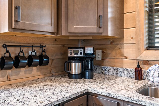 2247 Headrick Lead, Sevierville, TN 37862