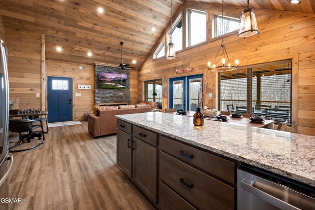 2247 Headrick Lead, Sevierville, TN 37862