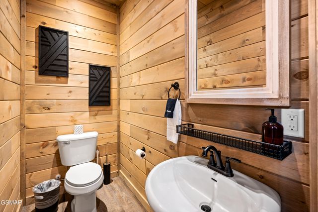 2247 Headrick Lead, Sevierville, TN 37862