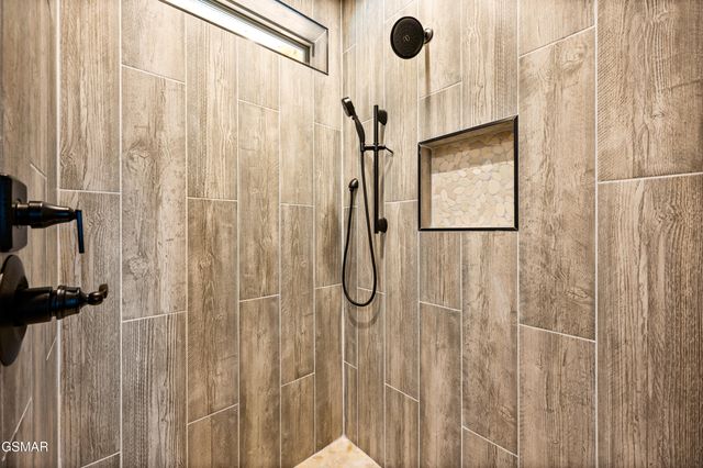 2247 Headrick Lead, Sevierville, TN 37862