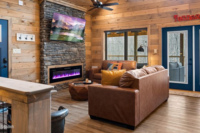 2247 Headrick Lead, Sevierville, TN 37862