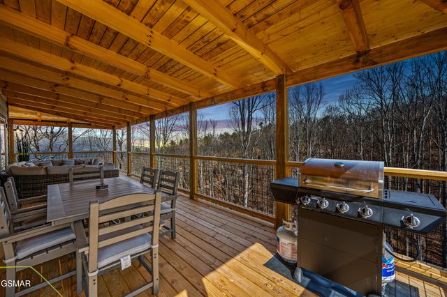 2247 Headrick Lead, Sevierville, TN 37862