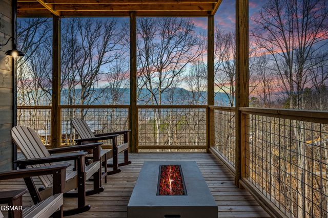 2247 Headrick Lead, Sevierville, TN 37862