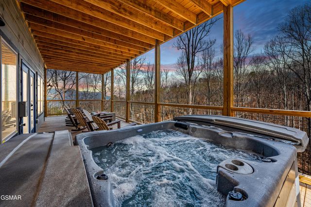 2247 Headrick Lead, Sevierville, TN 37862