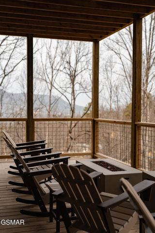 2247 Headrick Lead, Sevierville, TN 37862