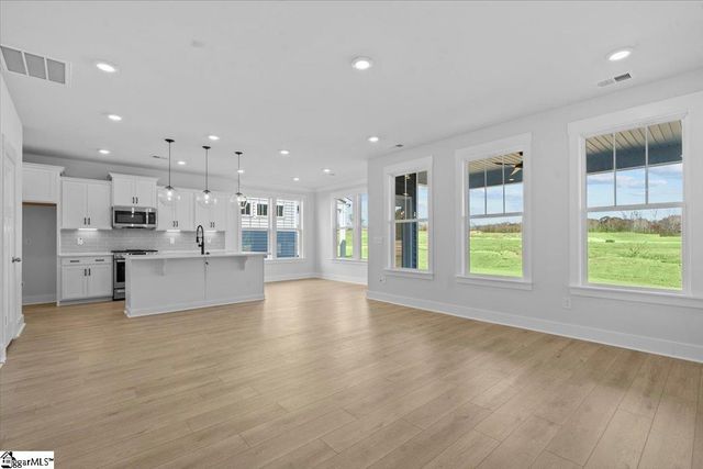 469 Amaryllis Lane, Woodruff, SC 29388