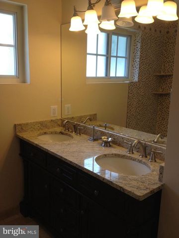 214 E UNIVERSITY PKWY, Baltimore, MD 21218