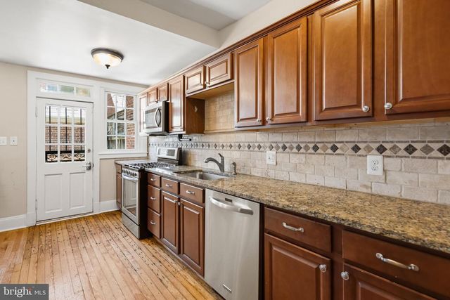 214 E UNIVERSITY PKWY, Baltimore, MD 21218