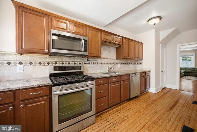 214 E UNIVERSITY PKWY, Baltimore, MD 21218