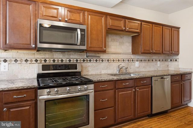 214 E UNIVERSITY PKWY, Baltimore, MD 21218