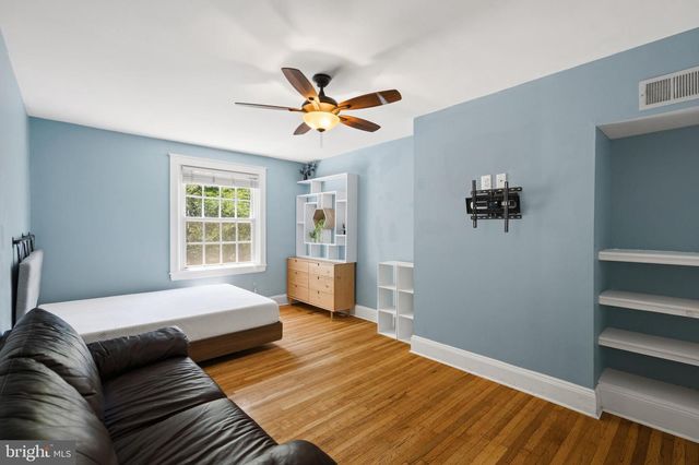 214 E UNIVERSITY PKWY, Baltimore, MD 21218
