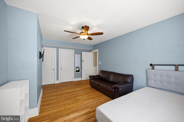 214 E UNIVERSITY PKWY, Baltimore, MD 21218