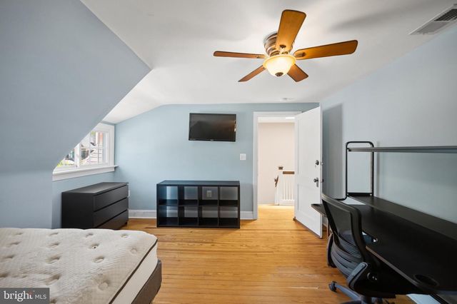 214 E UNIVERSITY PKWY, Baltimore, MD 21218