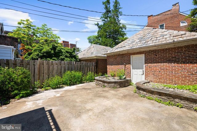 214 E UNIVERSITY PKWY, Baltimore, MD 21218