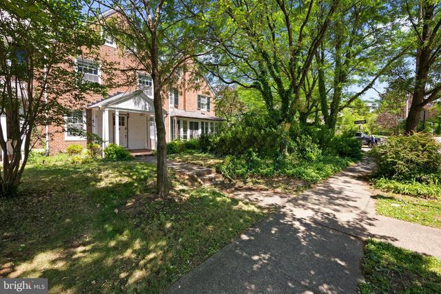 214 E UNIVERSITY PKWY, Baltimore, MD 21218