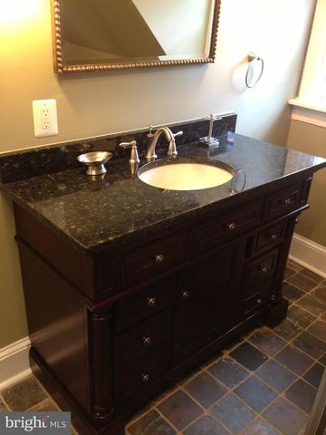 214 E UNIVERSITY PKWY, Baltimore, MD 21218