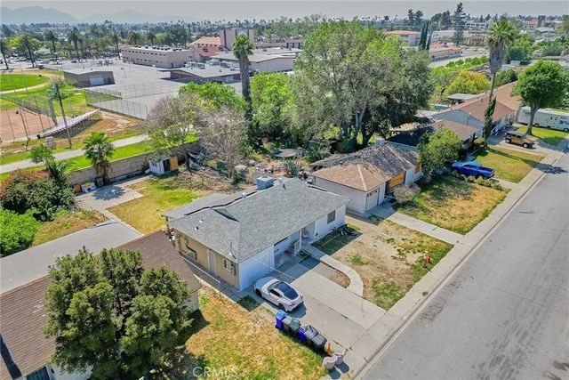 17227 Seville, Fontana, CA 92335