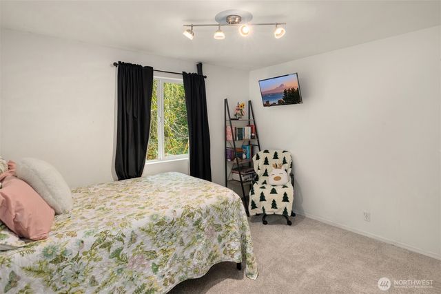 14436 Mockingbird Drive NW, Silverdale, WA 98383