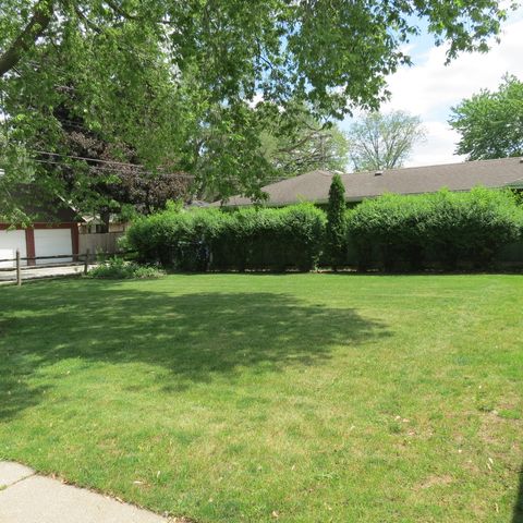 206 Vermont Street, Momence, IL 60954